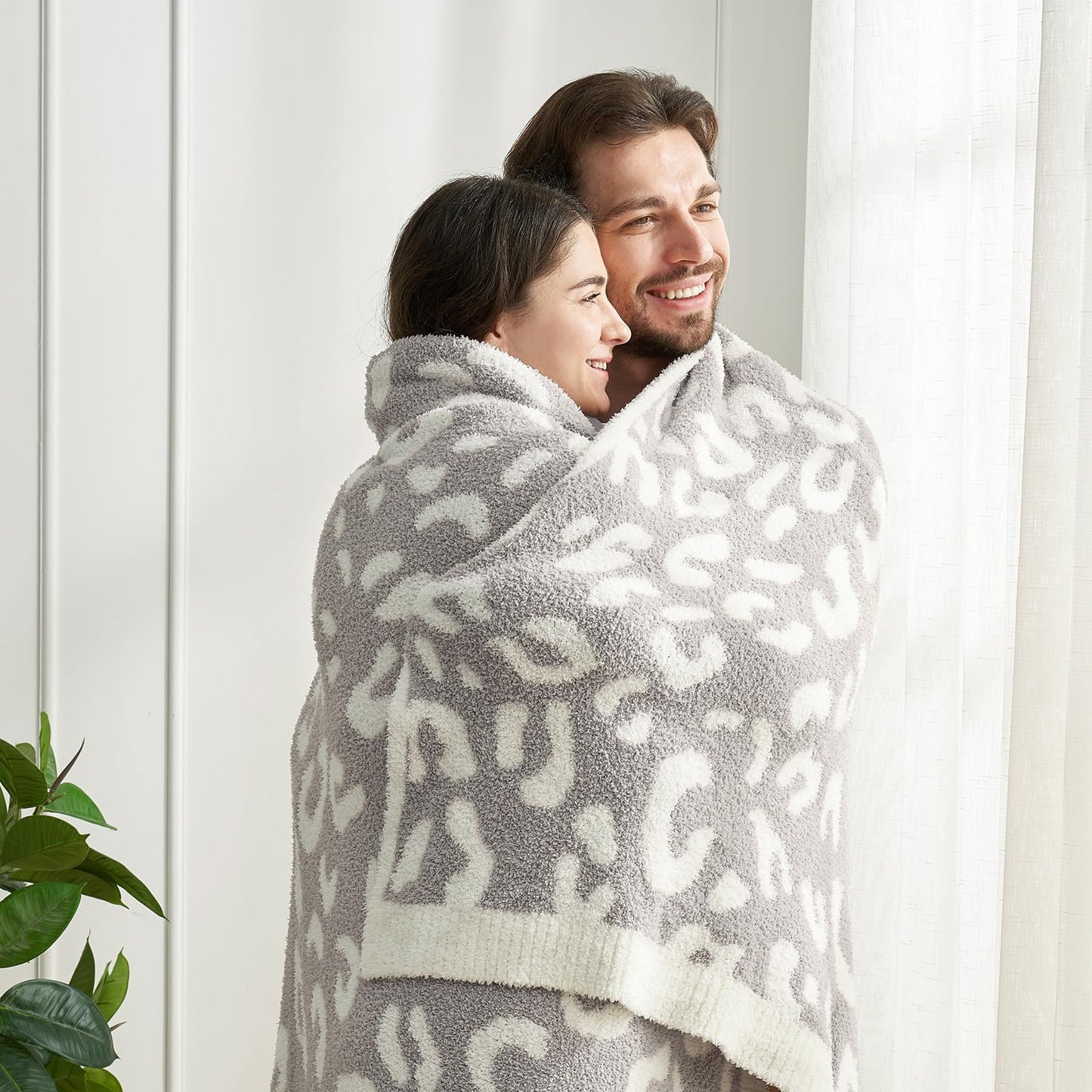 Snuggle Sac Ultra Soft, Warm Plush Blanket - Reversible Cheetah/Pink Leopard Throw, 50x60 inches