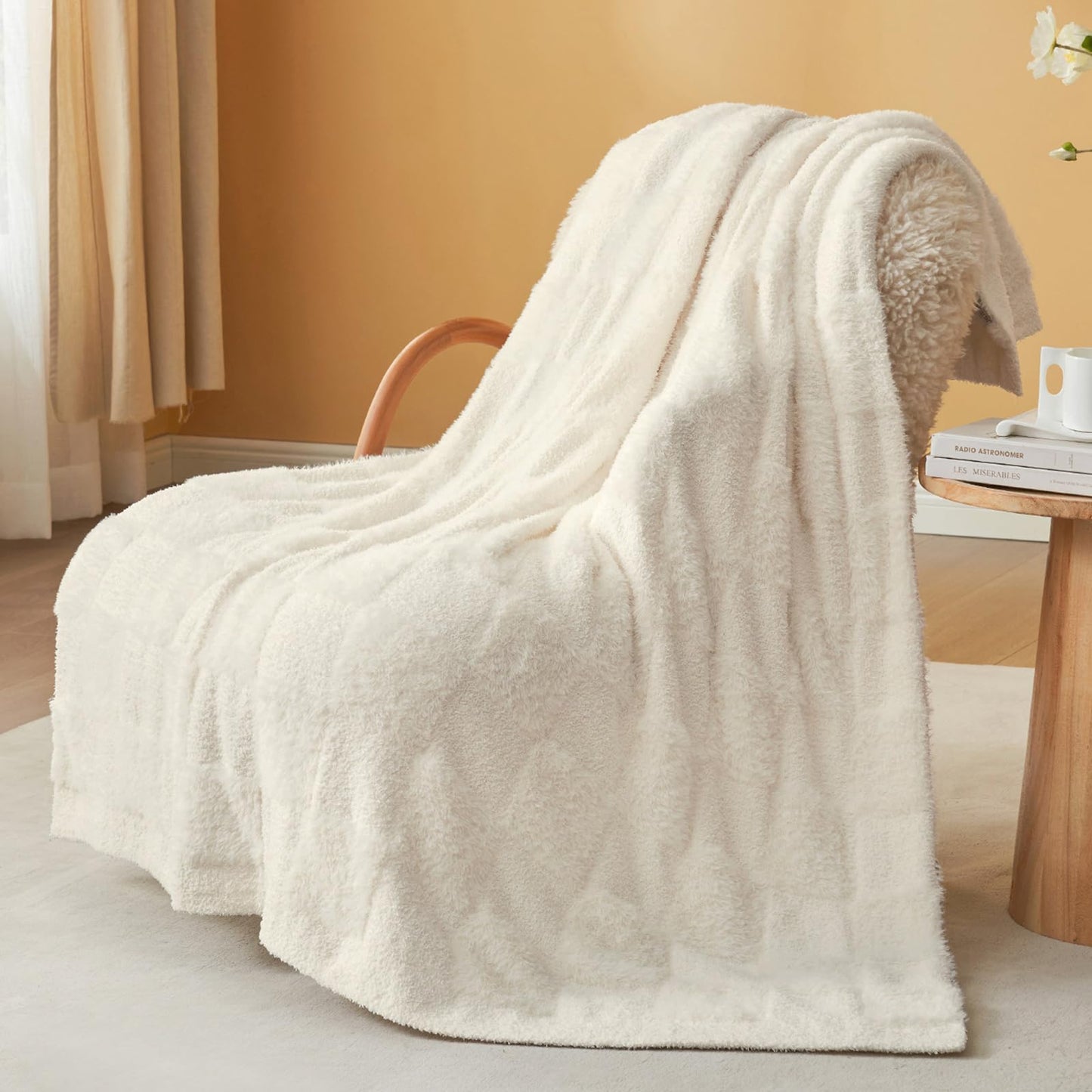Snuggle Sac Checkered Throw Blanket Faux Fur Microfiber Blankets for Couch,Cozy Soft Warm Blanket for Sofa Bedroom Living Room,Beige Checker,50x60 inches