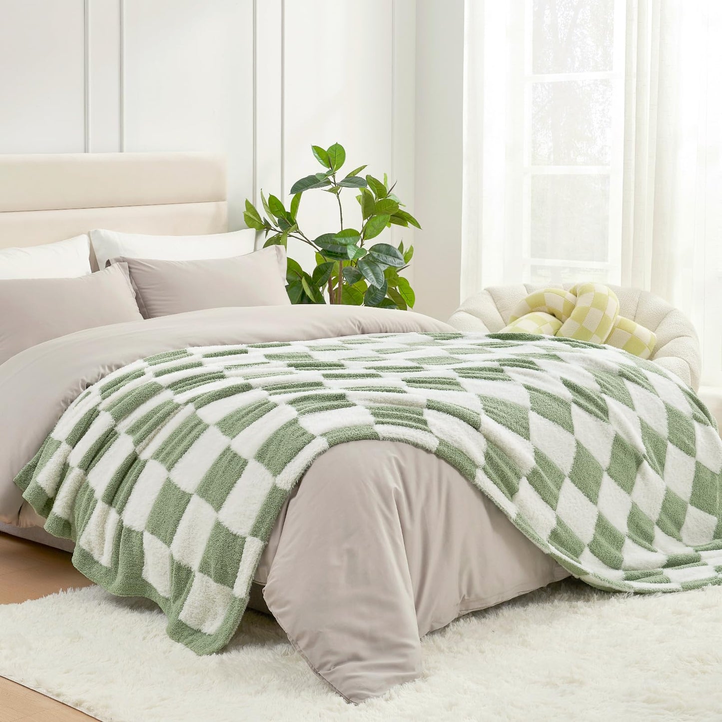Snuggle Sac Checkered Throw Blanket Faux Fur Microfiber Blankets for Couch,Cozy Soft Warm Blanket for Sofa Bedroom Living Room,Beige Checker,50x60 inches