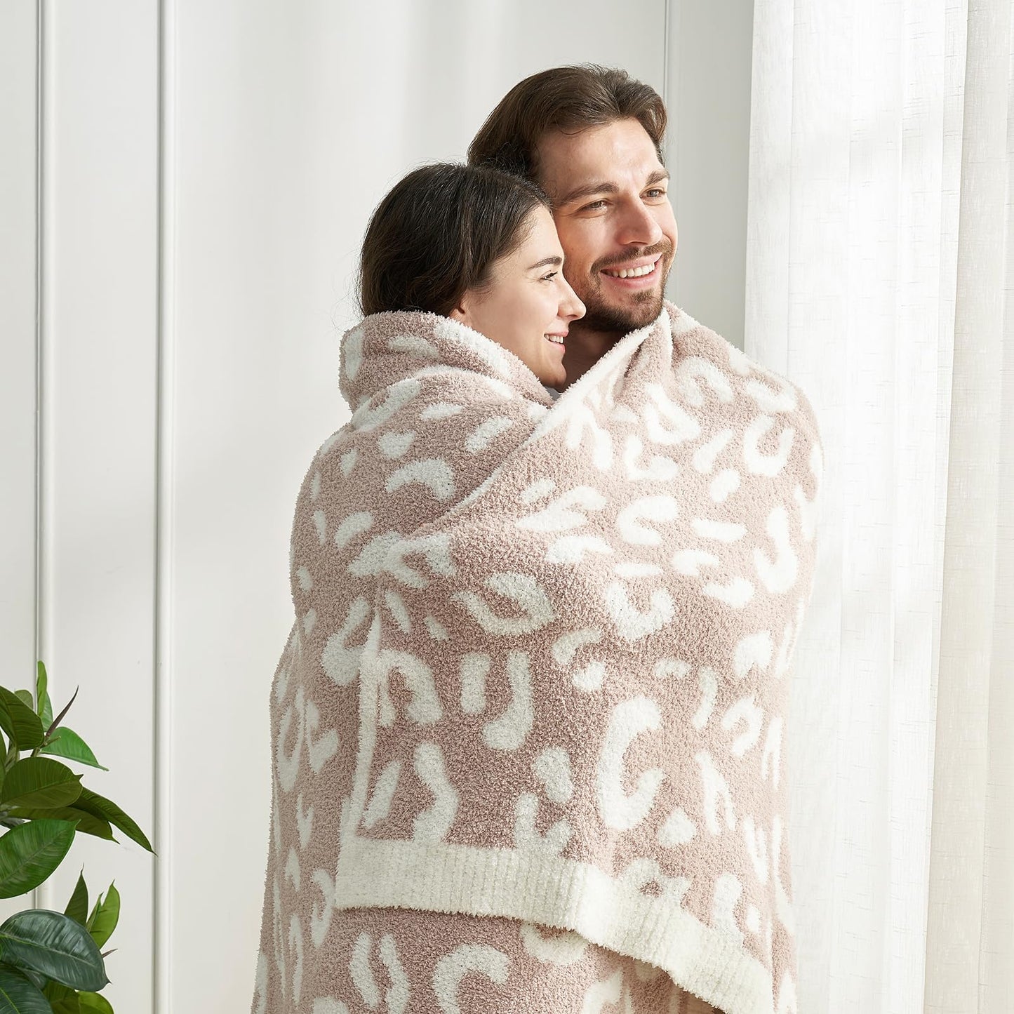 Snuggle Sac Ultra Soft, Warm Plush Blanket - Reversible Cheetah/Pink Leopard Throw, 50x60 inches