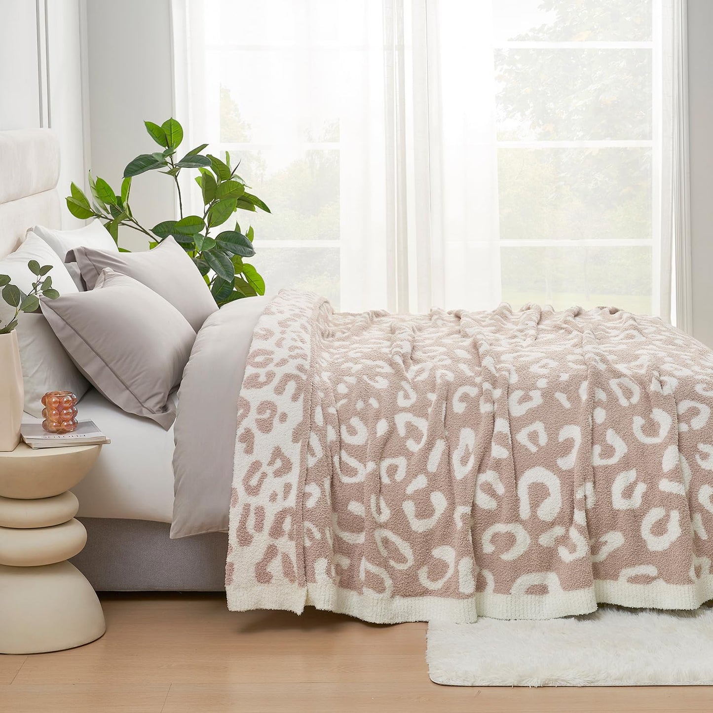 Snuggle Sac Ultra Soft, Warm Plush Blanket - Reversible Cheetah/Pink Leopard Throw, 50x60 inches