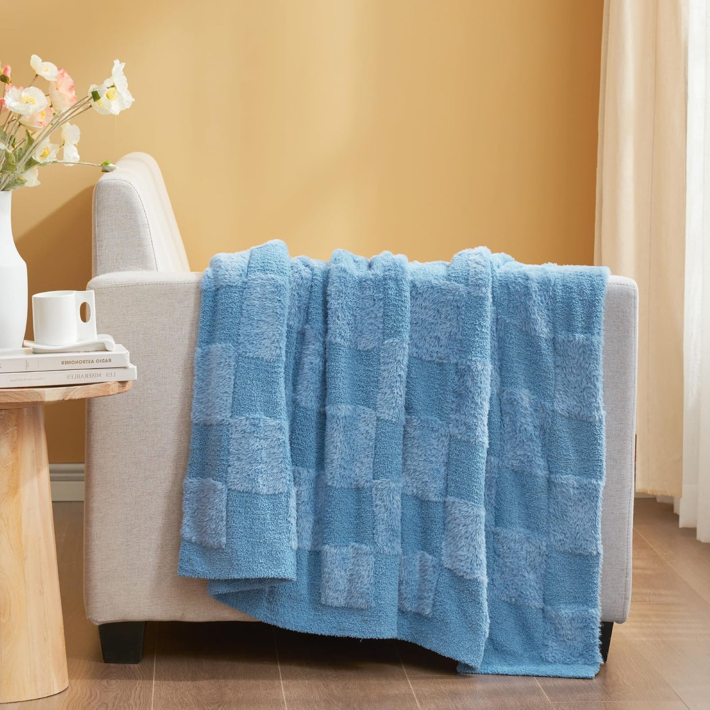 Snuggle Sac Checkered Throw Blanket Faux Fur Microfiber Blankets for Couch,Cozy Soft Warm Blanket for Sofa Bedroom Living Room,Beige Checker,50x60 inches